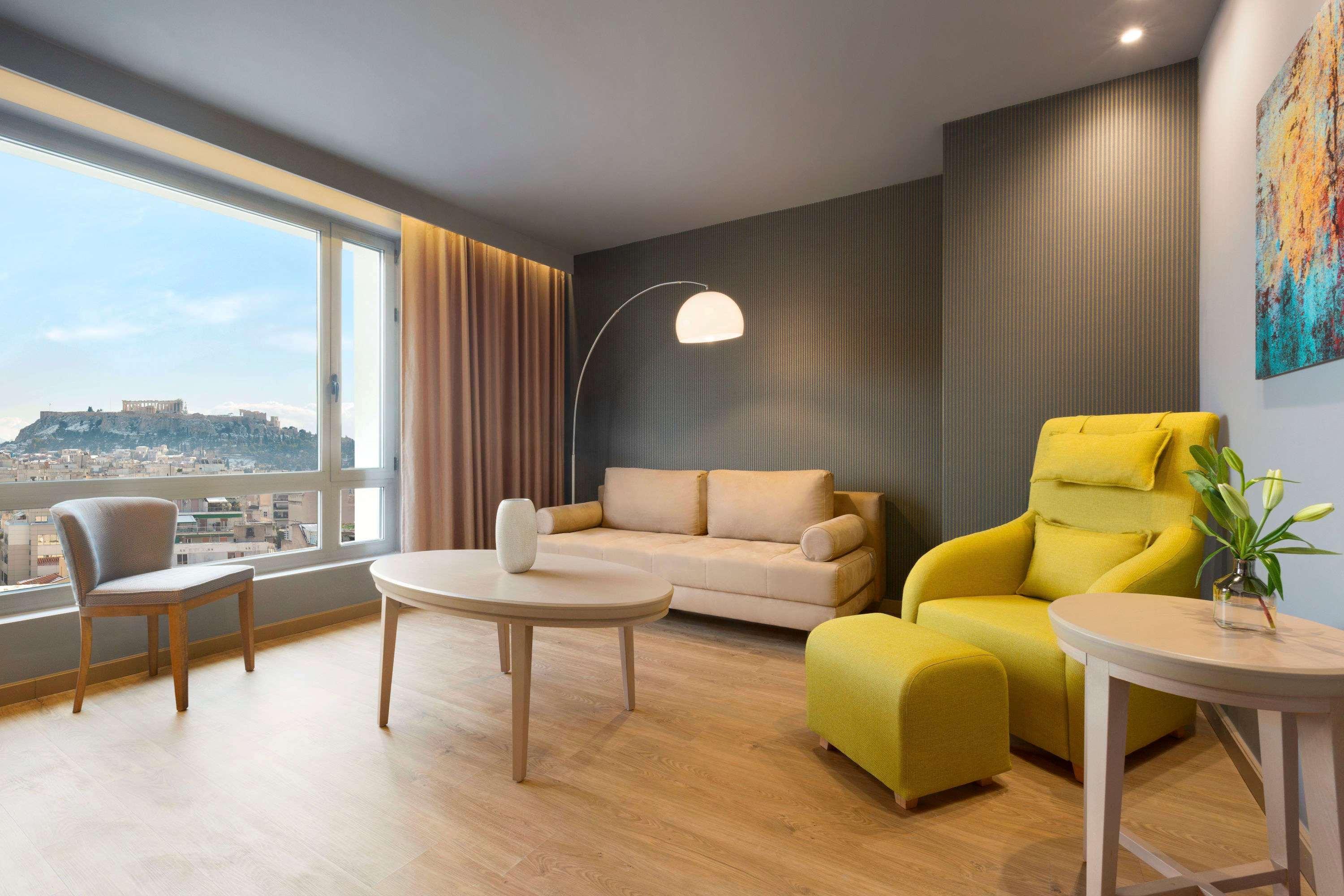 Wyndham Grand Athens Hotel Ngoại thất bức ảnh A living room