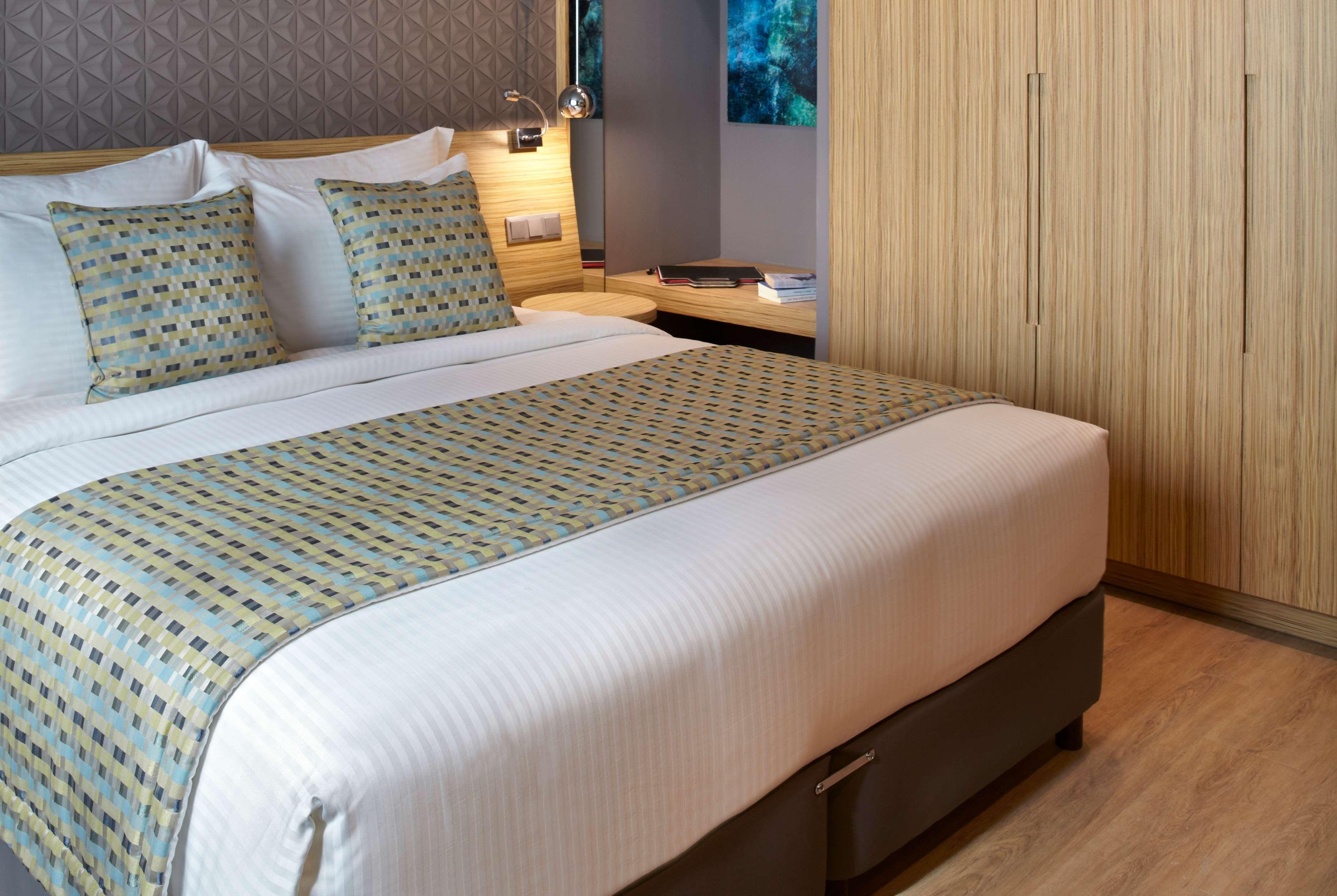 Wyndham Grand Athens Hotel Ngoại thất bức ảnh A bed runner